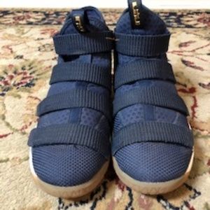 LeBron Soldier 11 Cavs